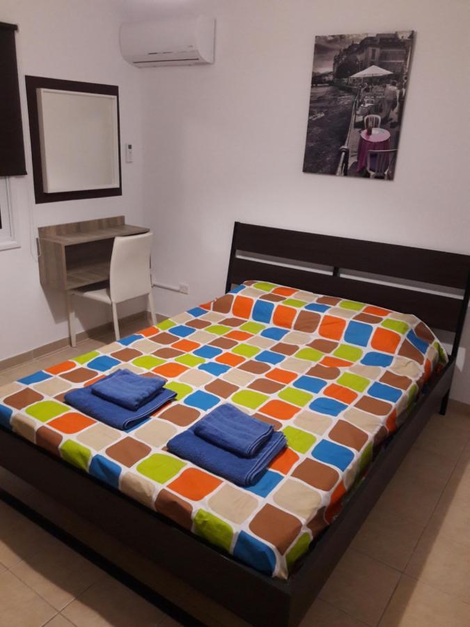 Holiday Home ลาร์นาคา ภายนอก รูปภาพ